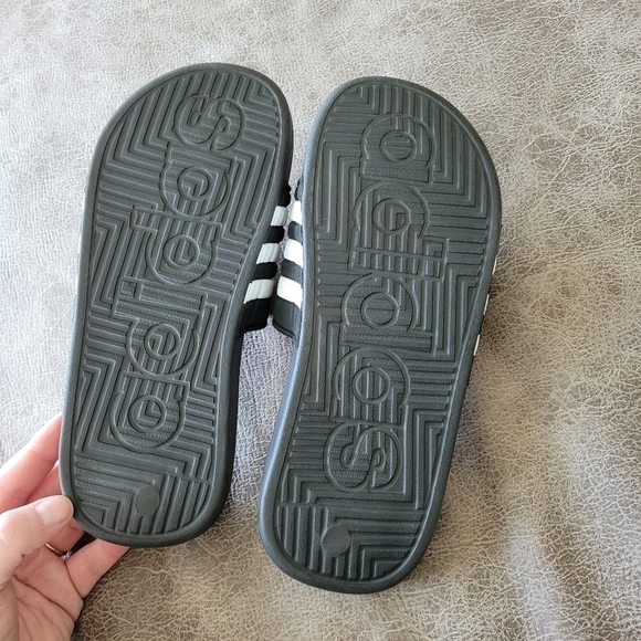 Adidas Adissage Slides - Picture 7 of 8